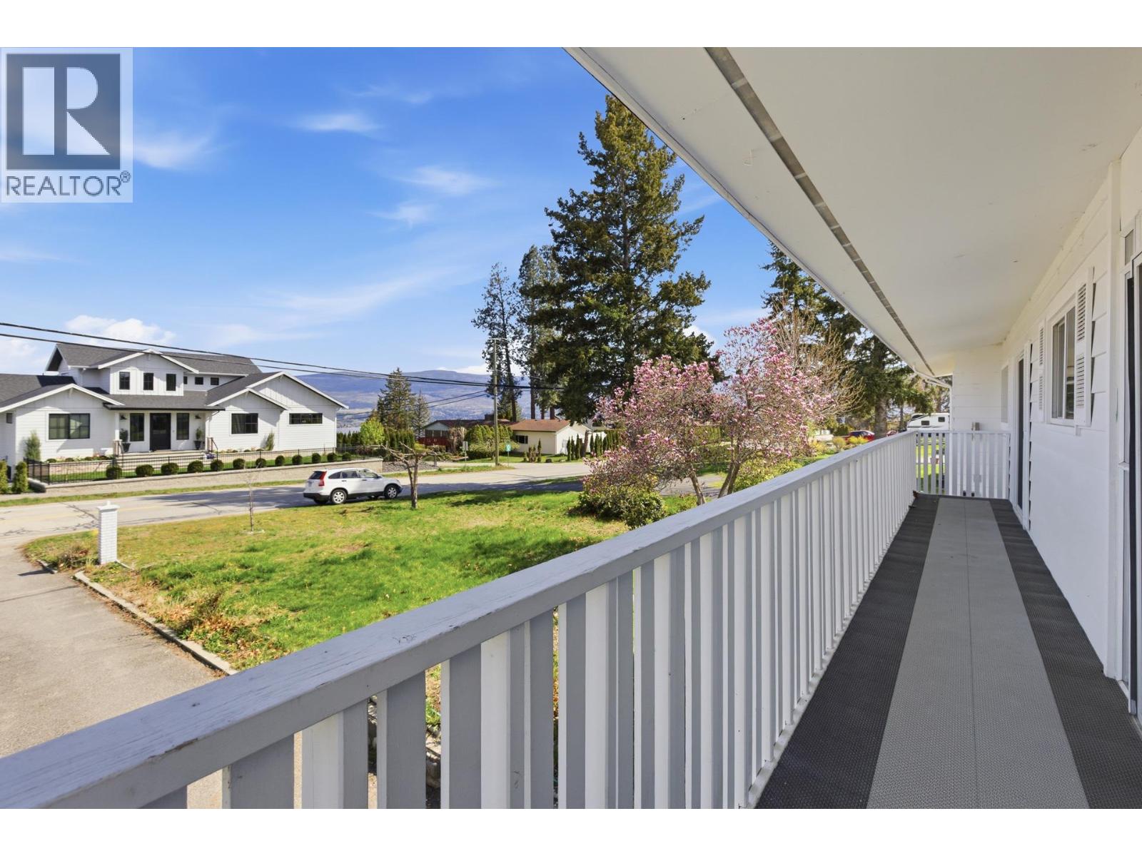 2618 Thacker Drive, West Kelowna