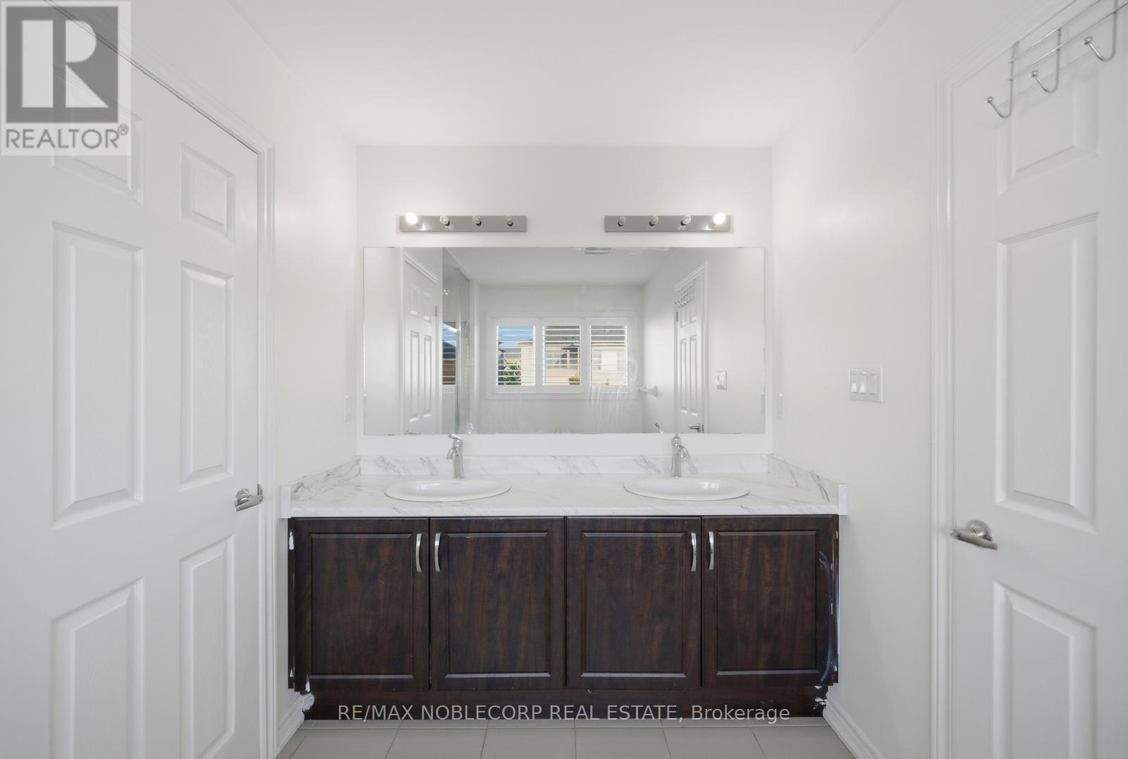 15 GOULD CRESCENT - Image 26
