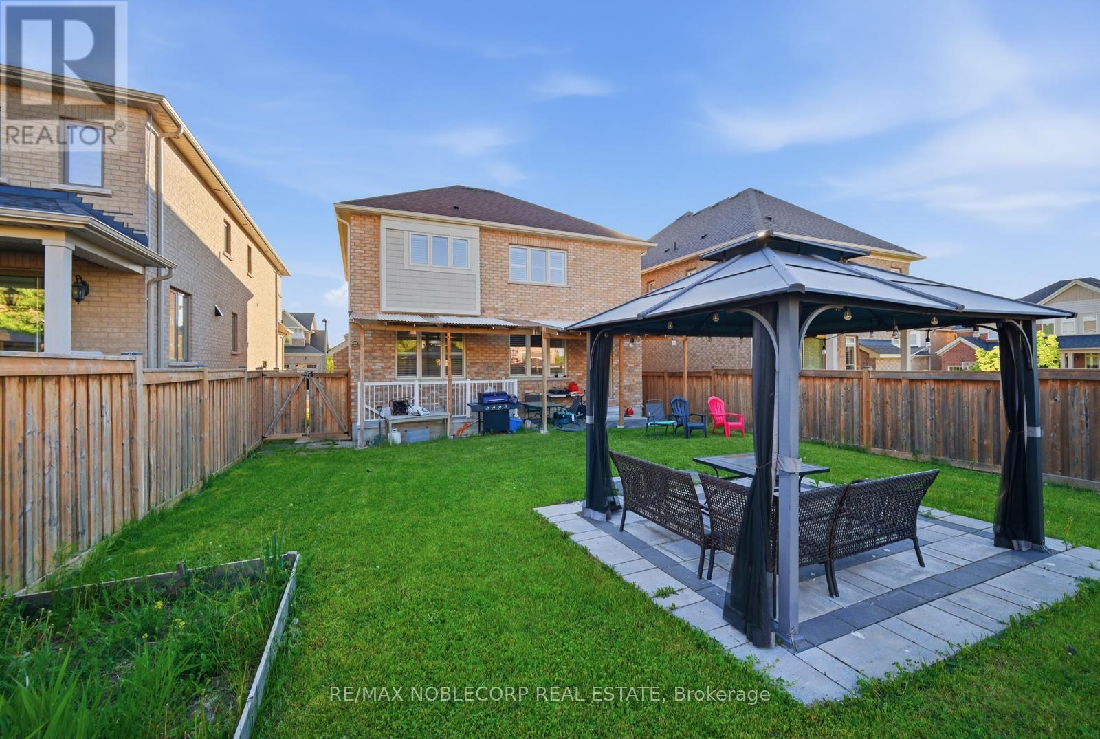 15 GOULD CRESCENT - 46