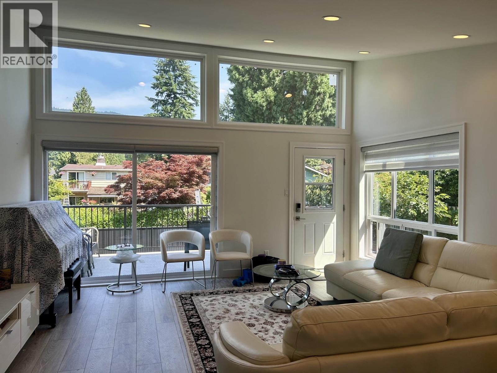 Upper 1015 JEFFERSON AVENUE, West Vancouver