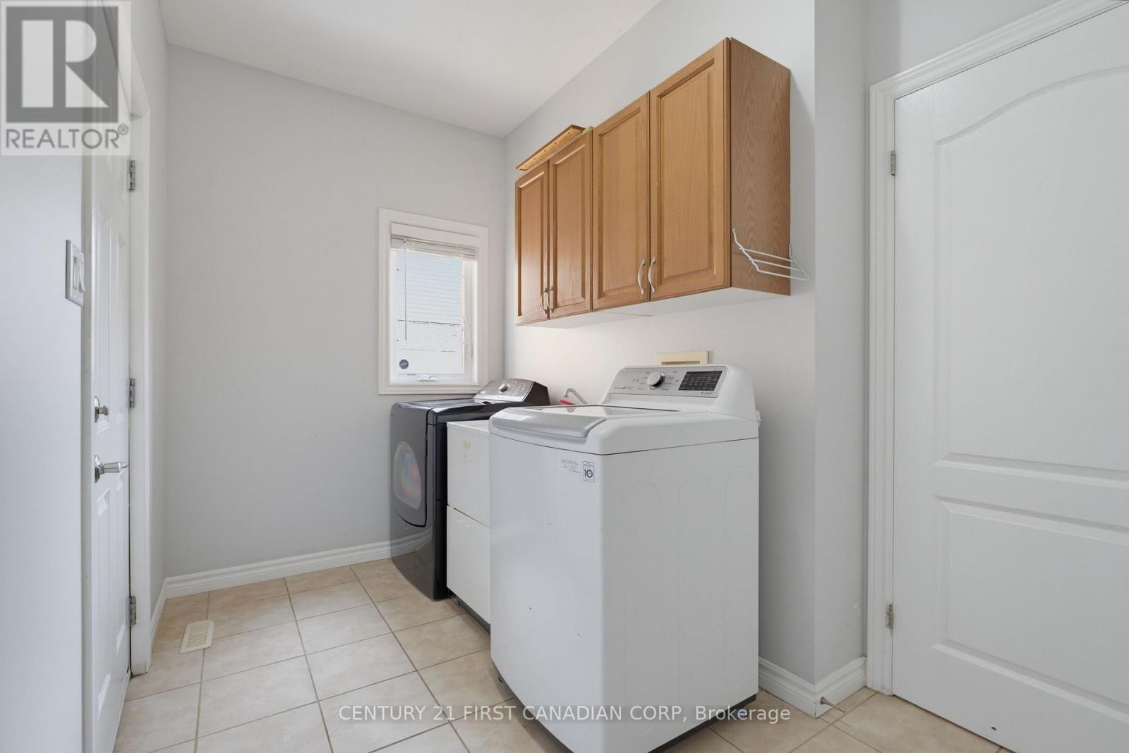 149 SKYLINE AVENUE - Image 21