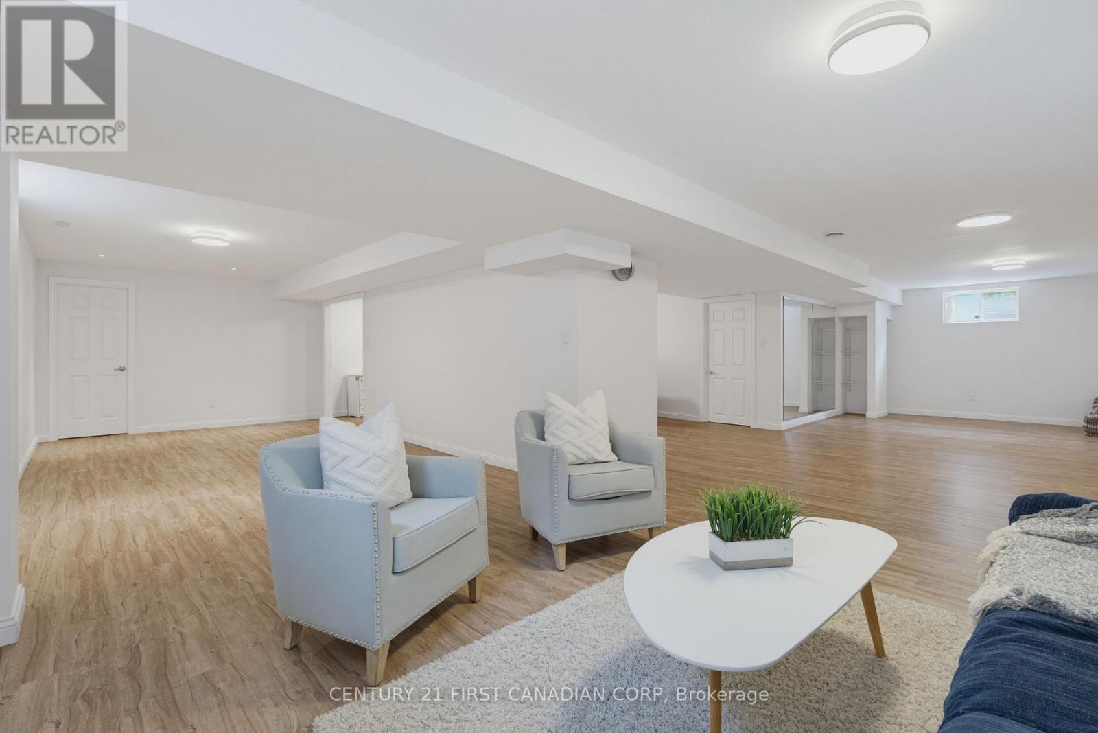 149 SKYLINE AVENUE - Image 38