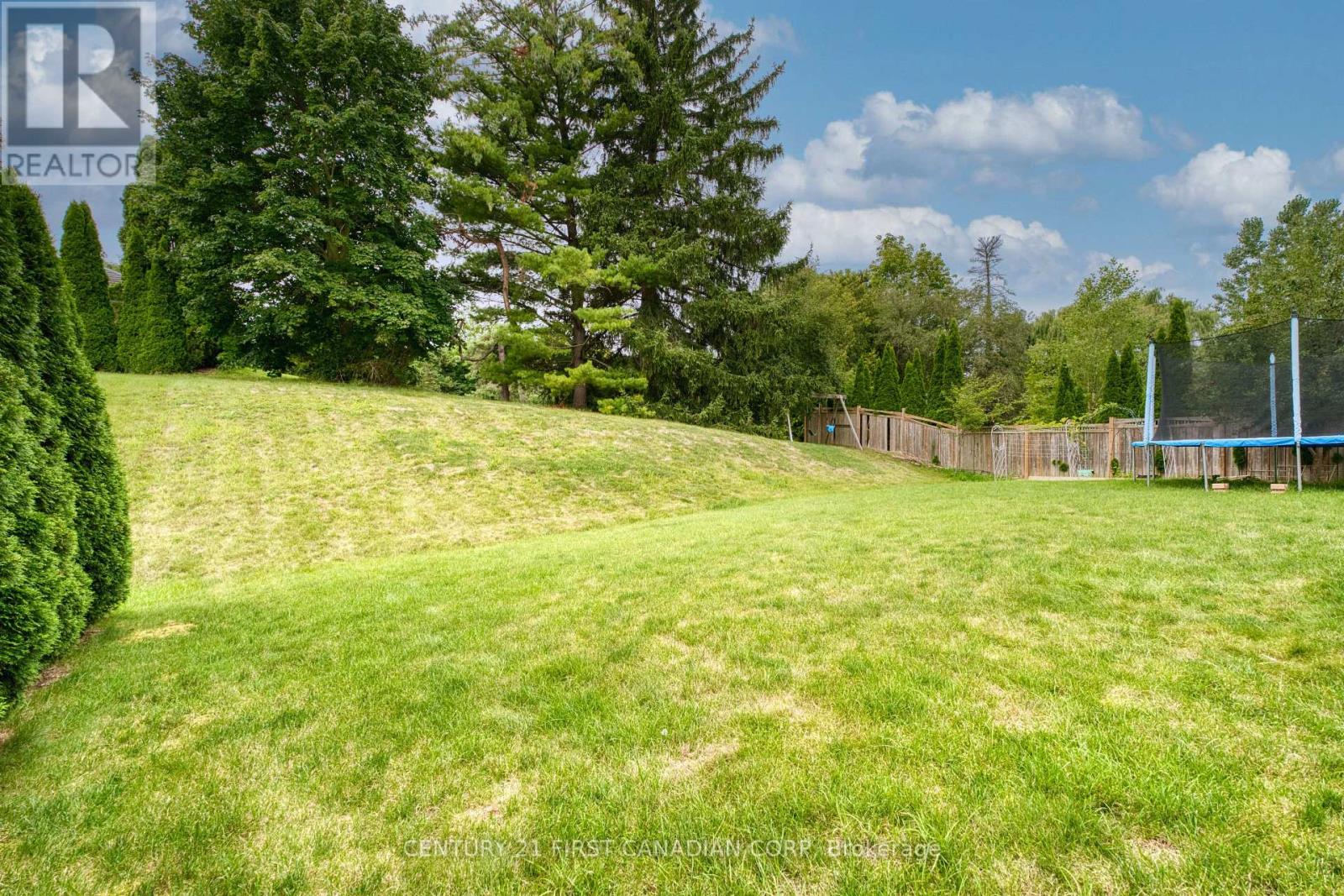 149 SKYLINE AVENUE - Image 43