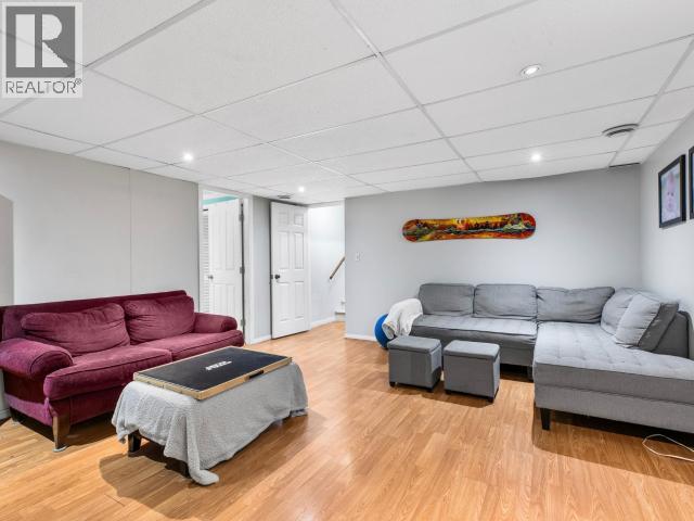 53 TAMARACK DRIVE - 16