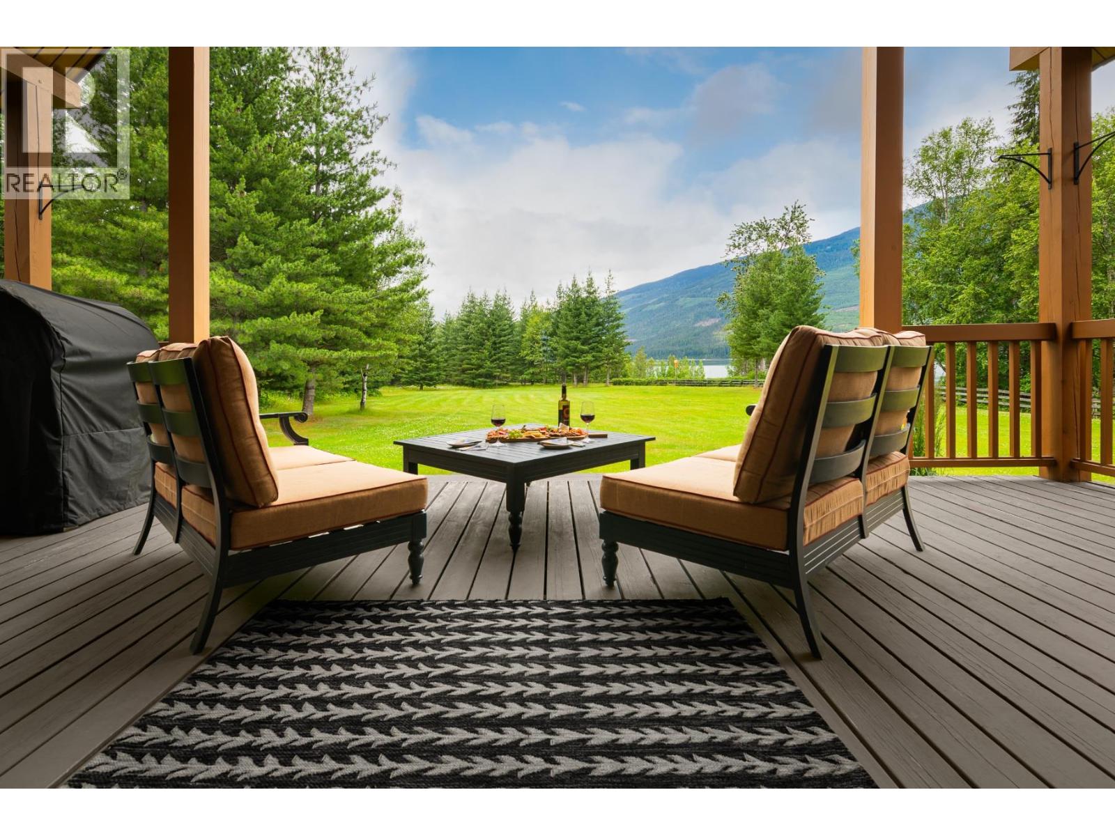 4785 Airport Way, Revelstoke