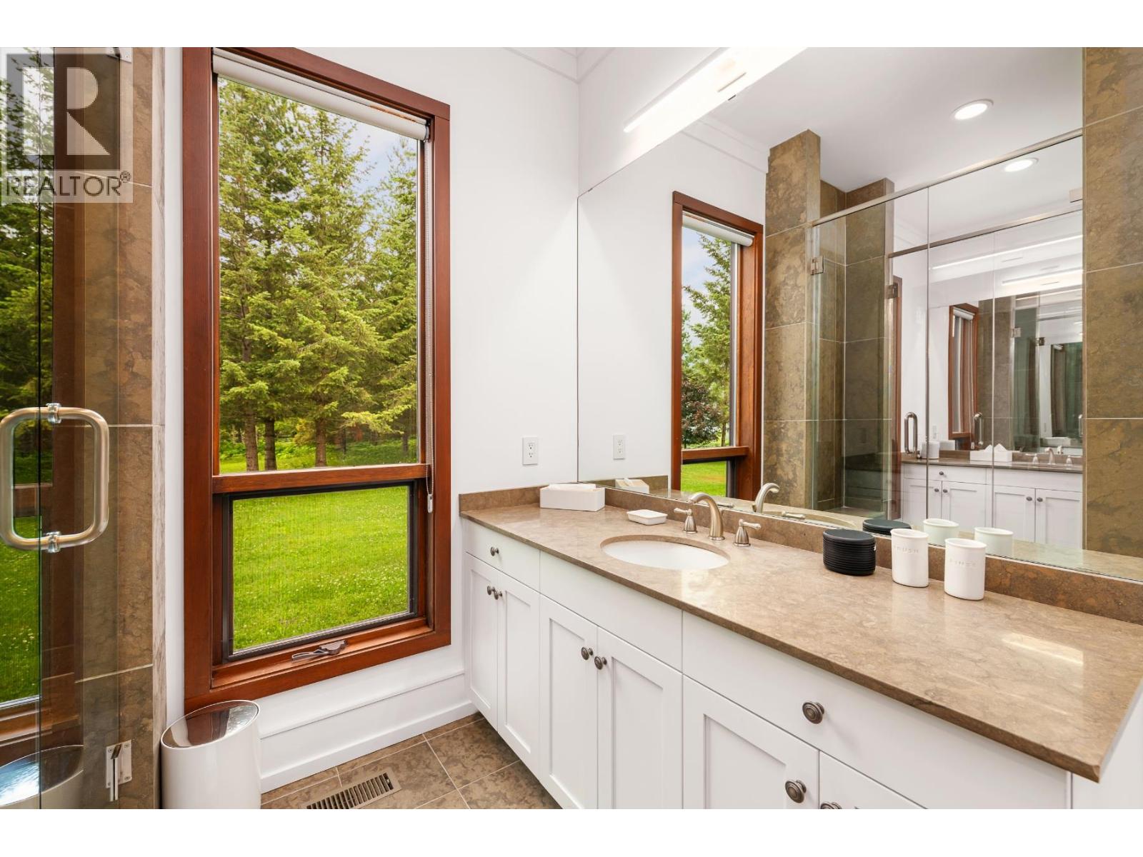 4785 Airport Way, Revelstoke