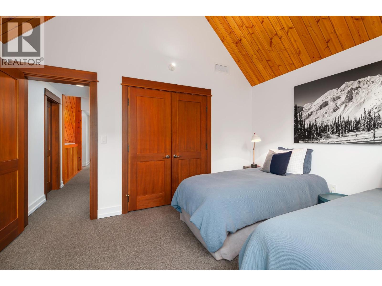 4785 Airport Way, Revelstoke