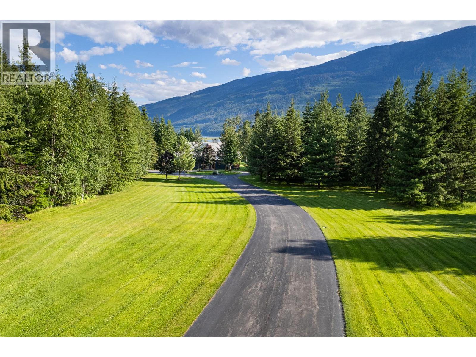 4785 Airport Way, Revelstoke