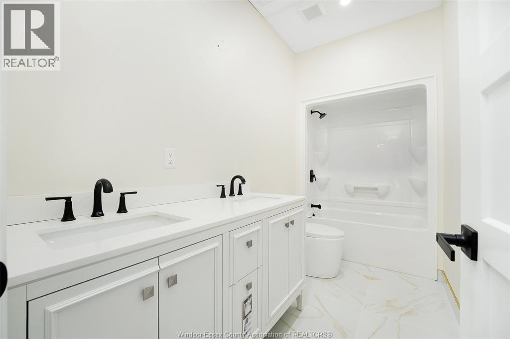 754 SOUTH PACIFIC AVENUE - 30