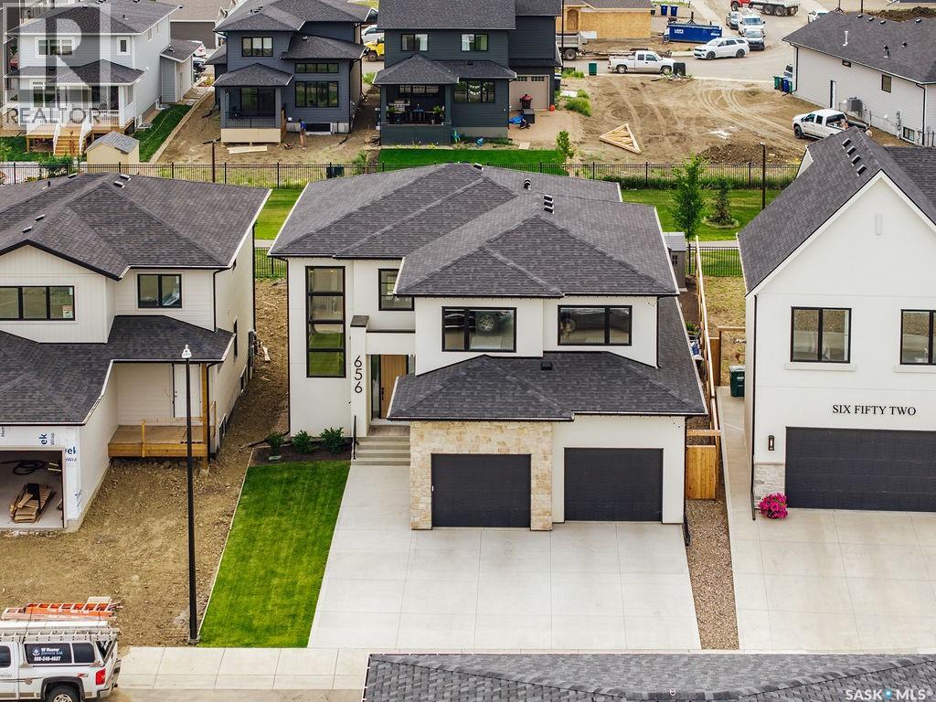 656 Pepper BEND - 2