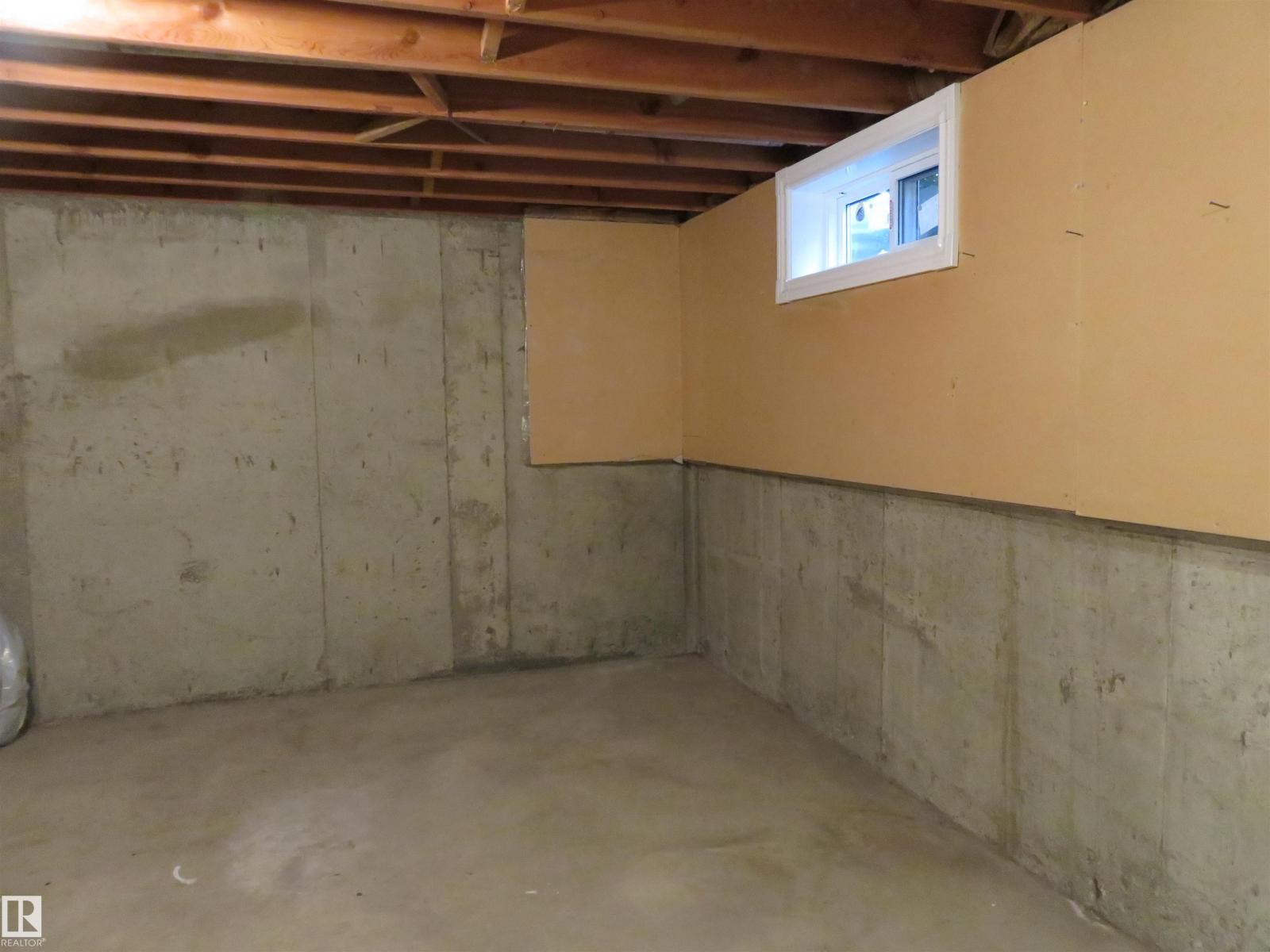 8065 178 ST NW - Image 32
