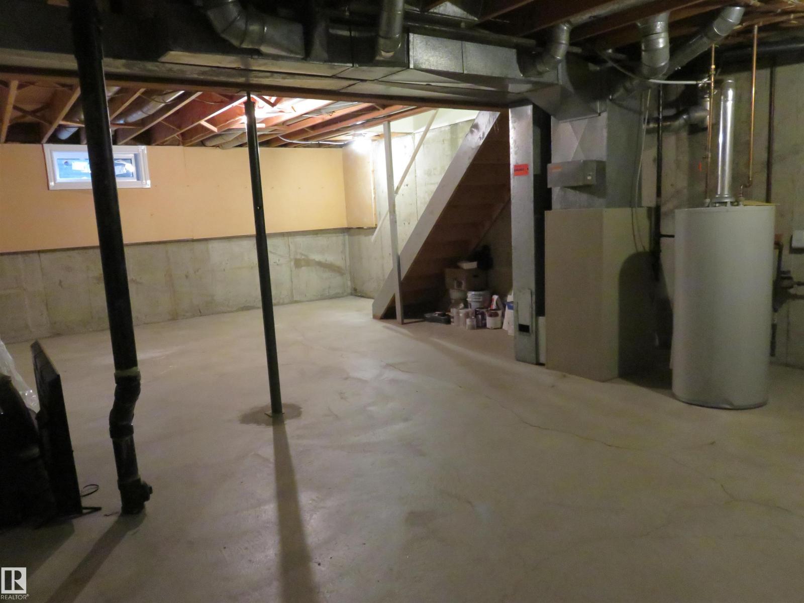 8065 178 ST NW - 34