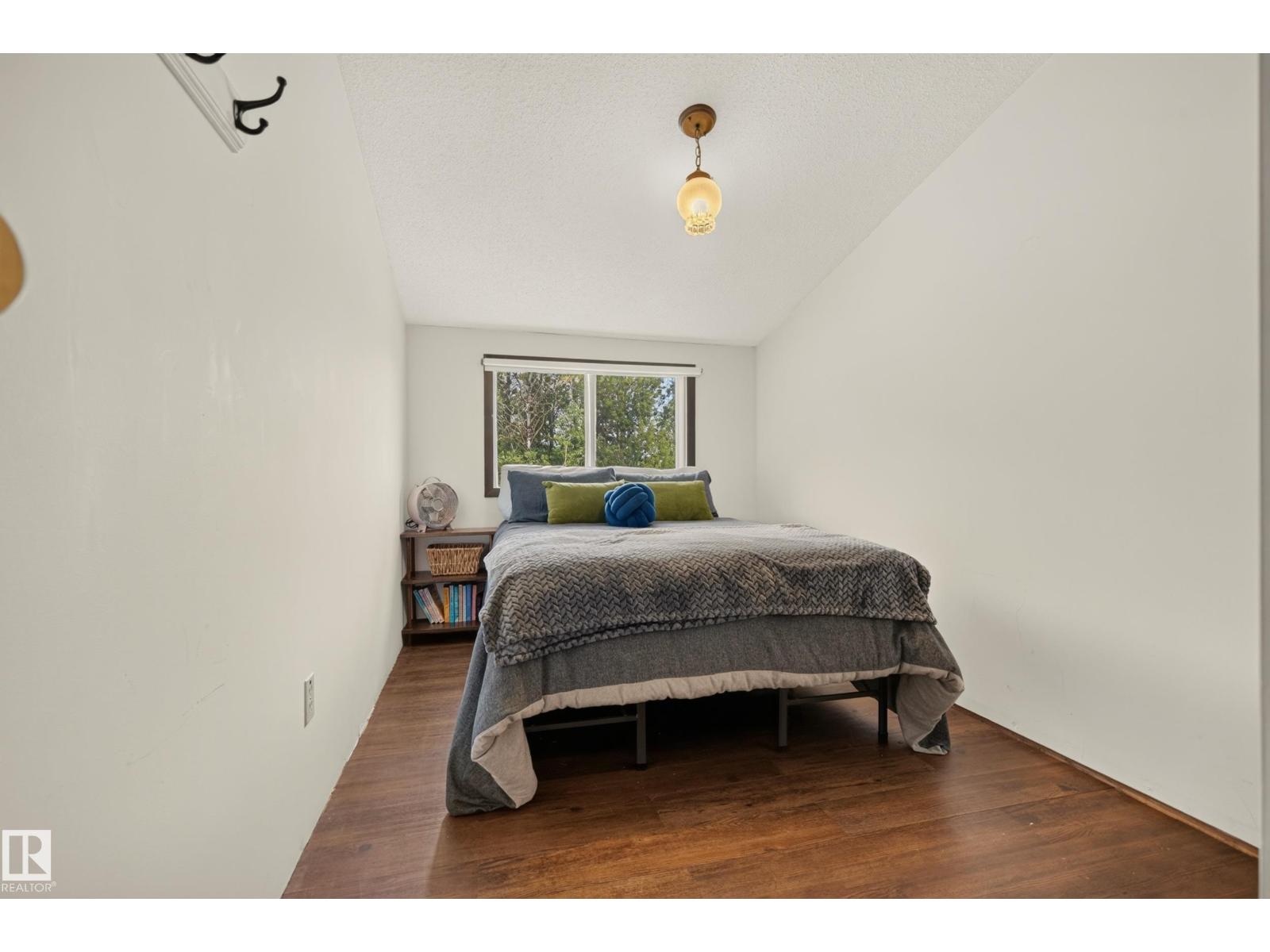 264 Beach AV - 26