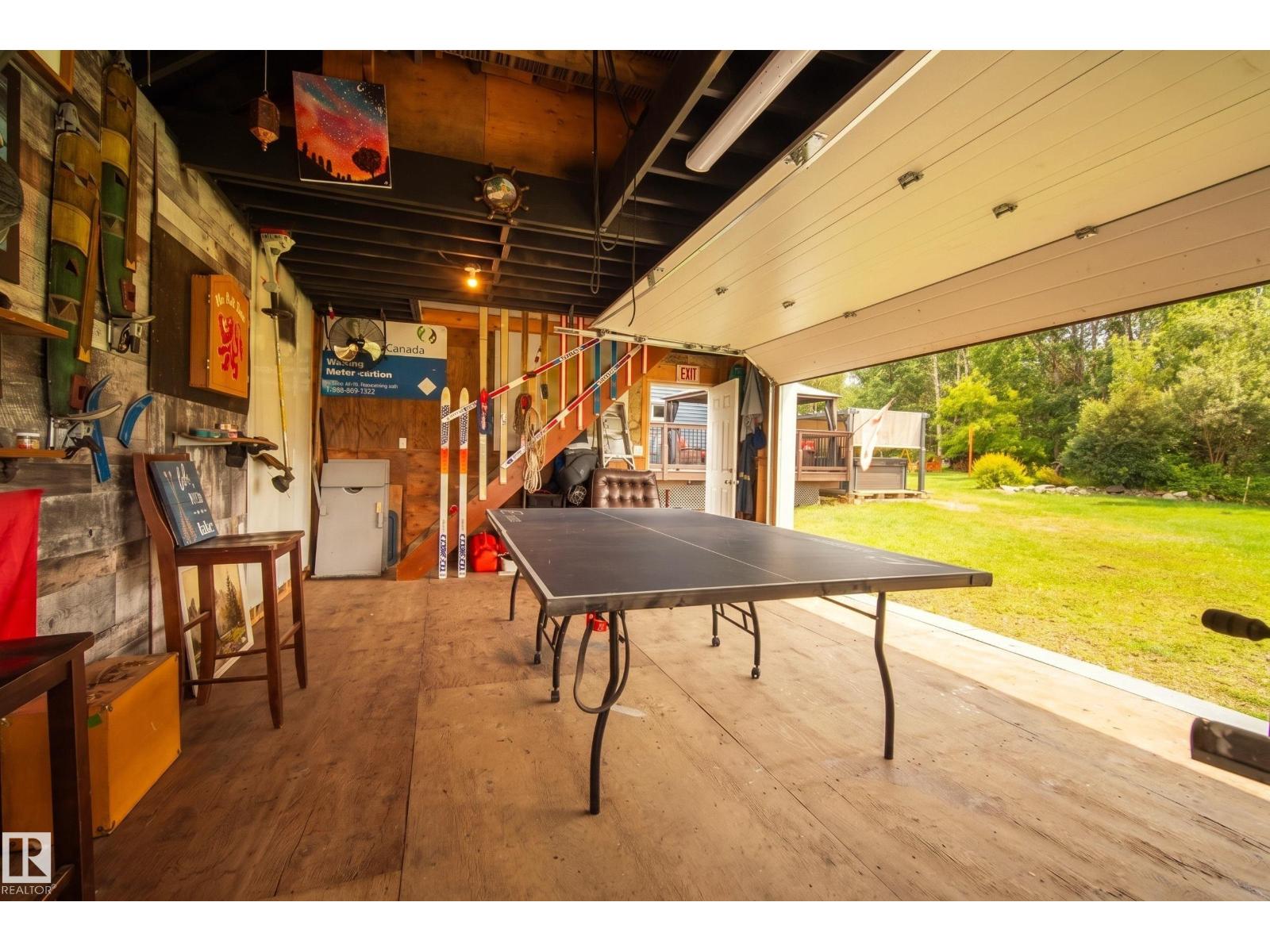 264 Beach AV - 43