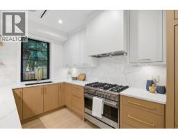 588 E 10th Avenue, Vancouver, BC V5T2A4 Photo 15
