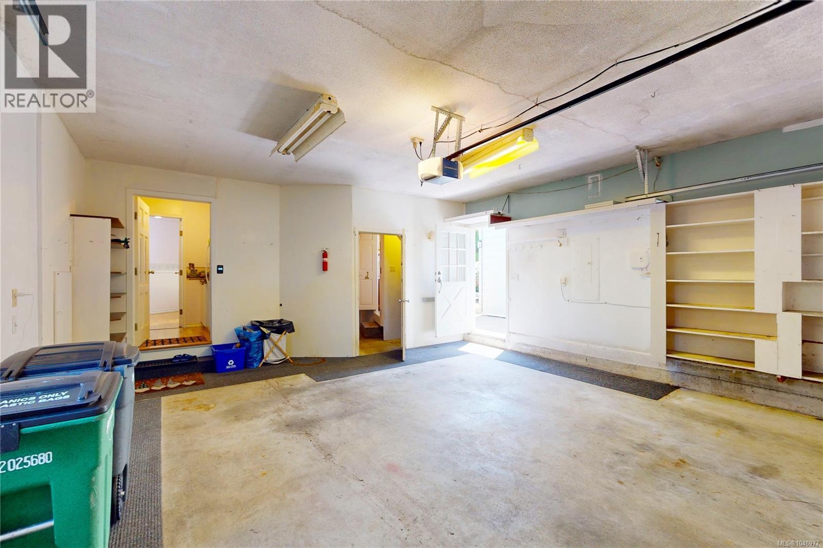 4878 Sea Ridge Dr - Image 35