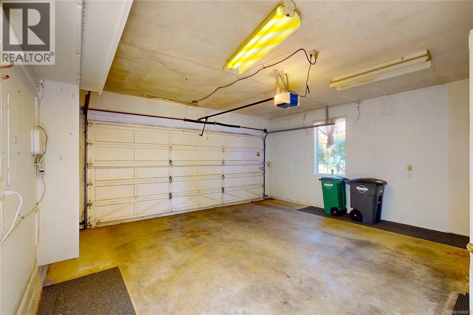 4878 Sea Ridge Dr - Image 36