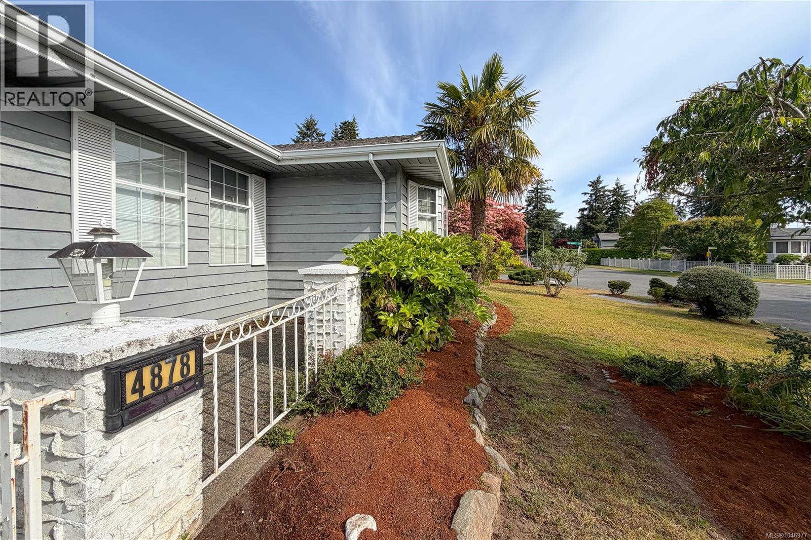 4878 Sea Ridge Dr - 74