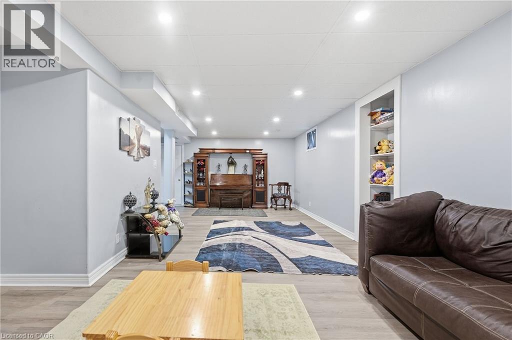 3690 WEINBRENNER Road - Image 32