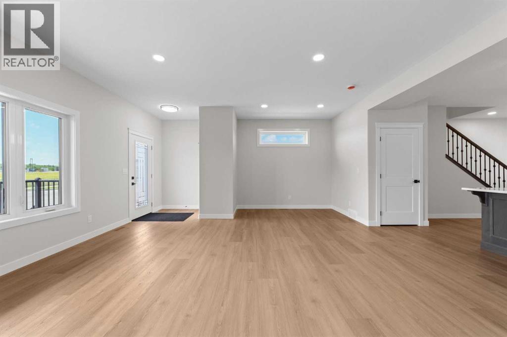 6336 26 Avenue