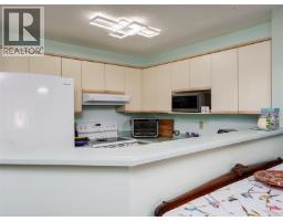 Laundry room - 208 9882 Fifth St, Sidney, BC V8L2X3 Photo 8