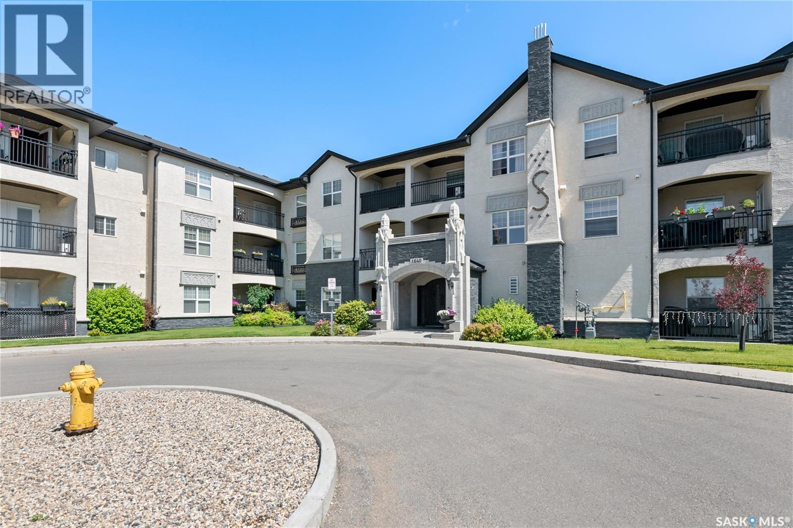 117 1640 Dakota DRIVE