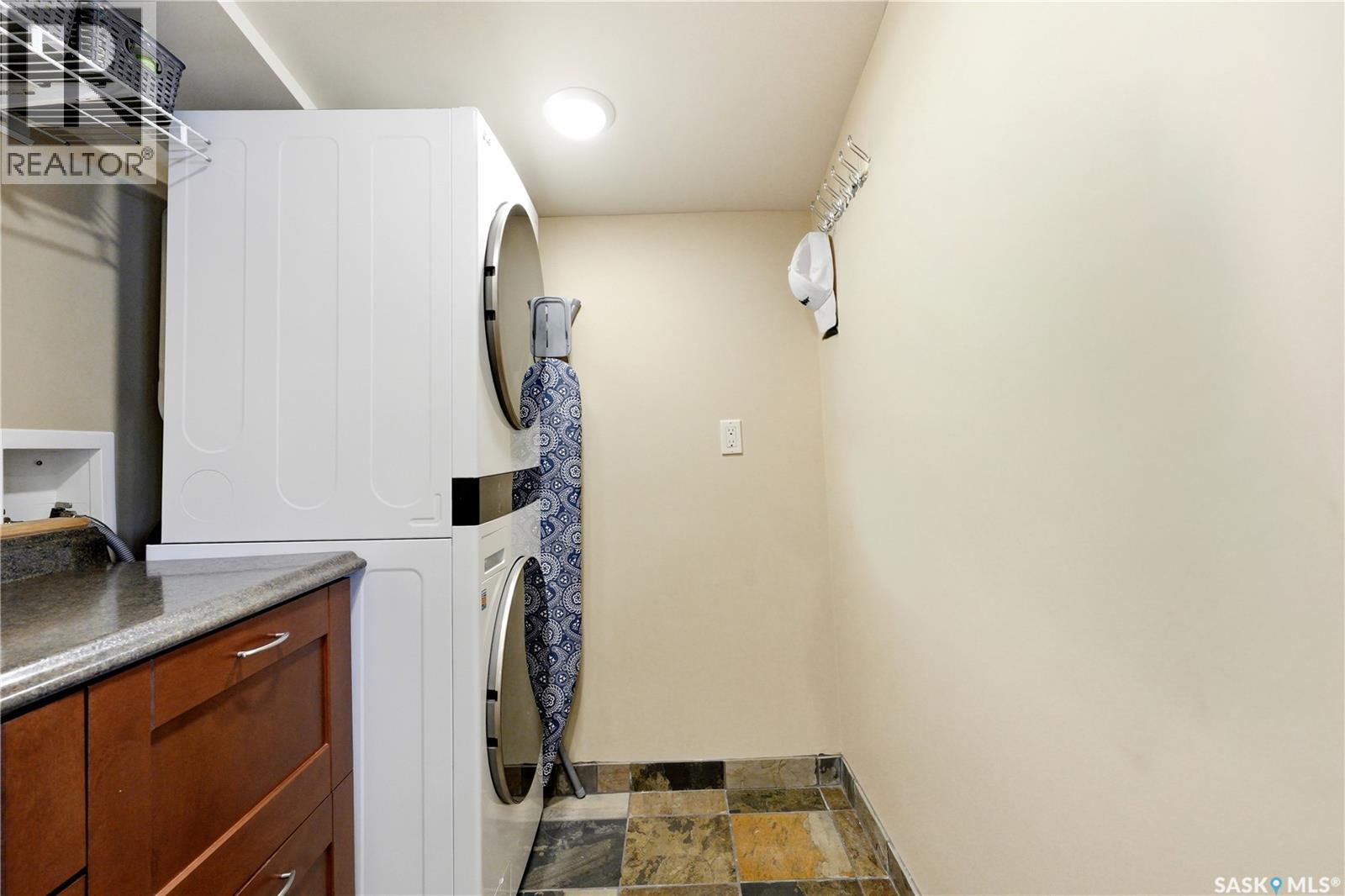 1710 Cameron AVENUE - Image 24
