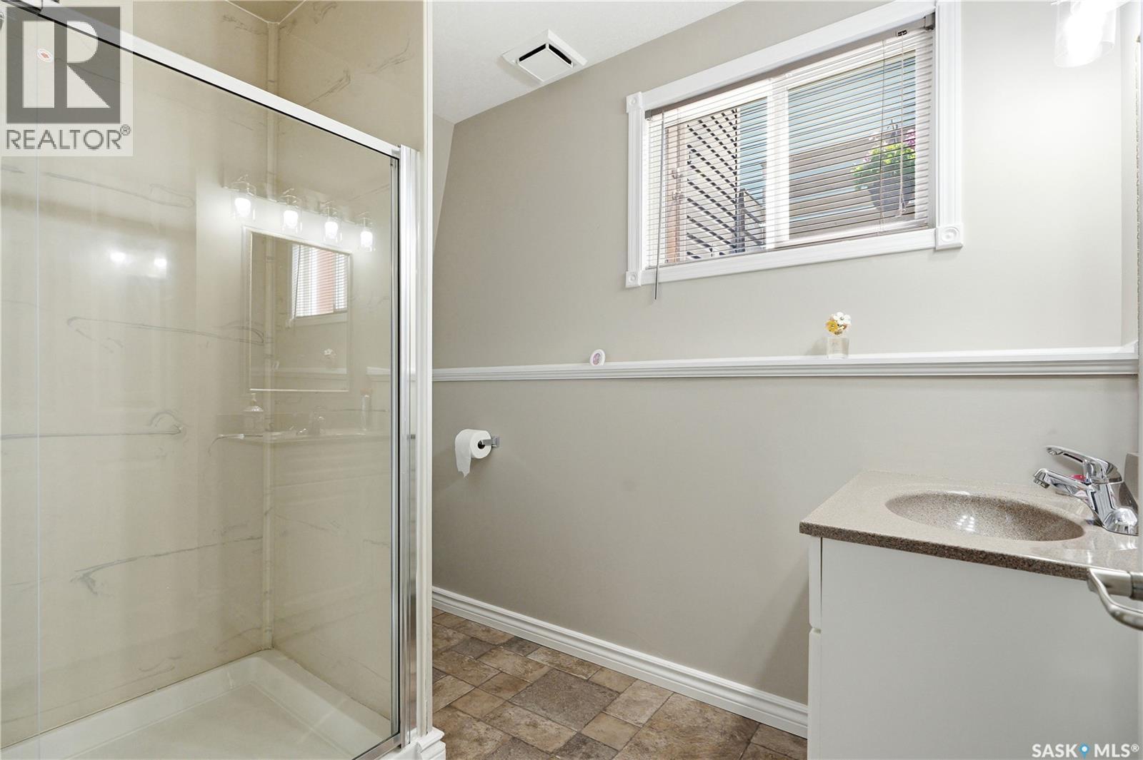 1710 Cameron AVENUE - Image 37