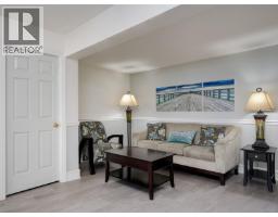 208 9882 Fifth St, Sidney, BC V8L2X3 Photo 22