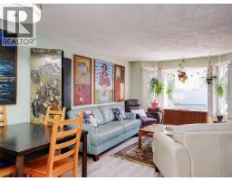 Kitchen - 208 9882 Fifth St, Sidney, BC V8L2X3 Photo 7