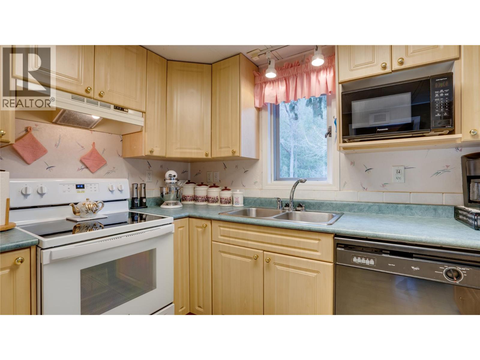 630 Enderby Mabel Lake Road - 18