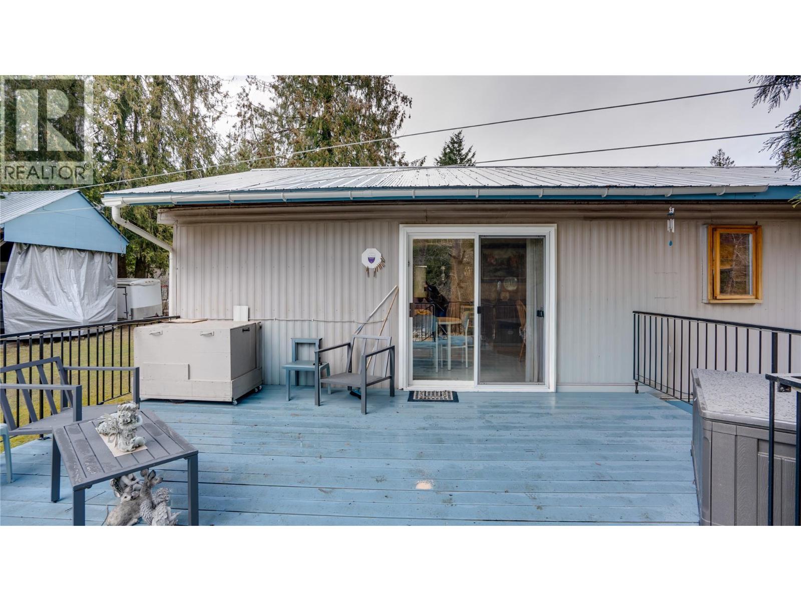 630 Enderby Mabel Lake Road - 46