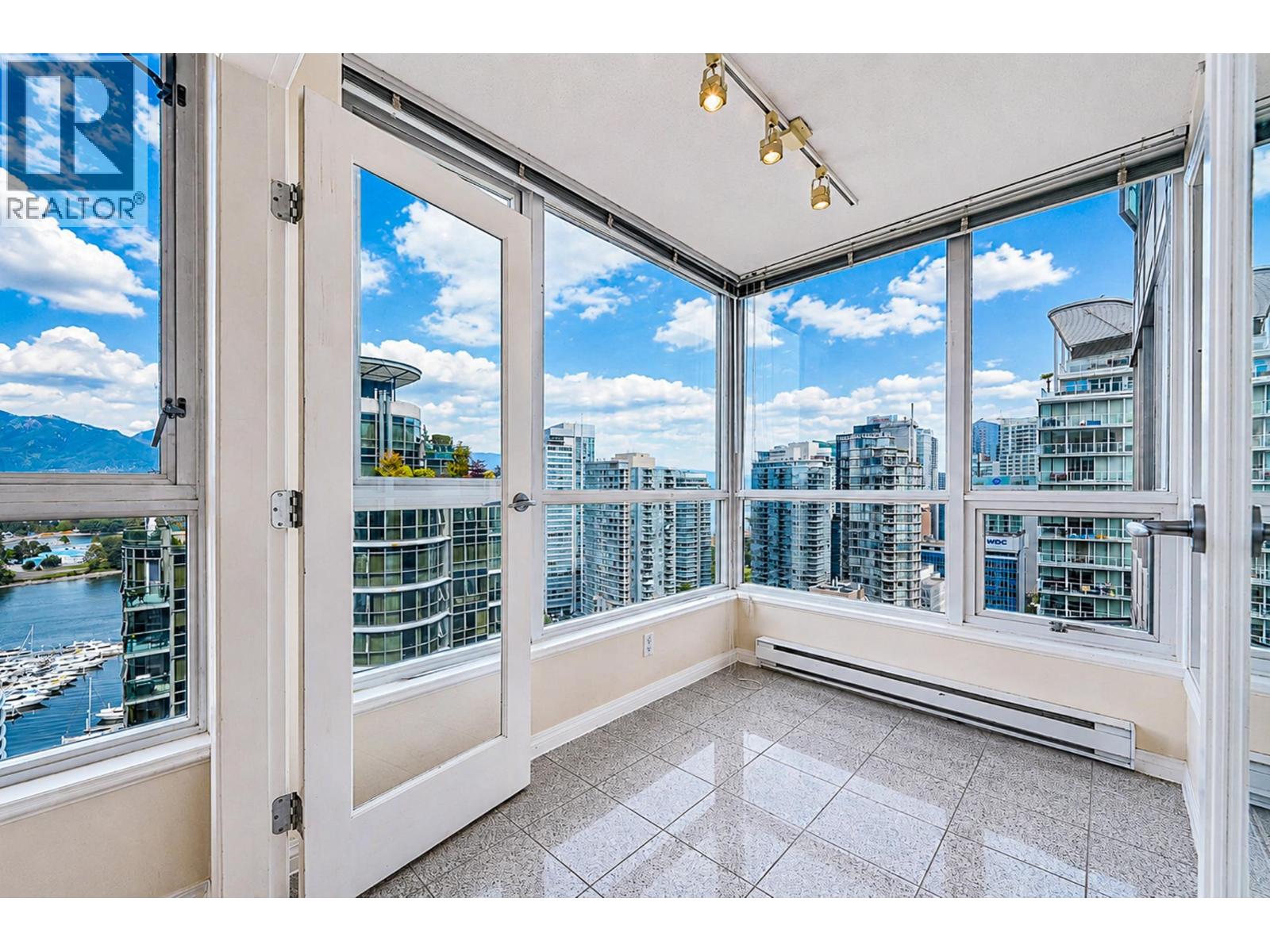 2 Bed, 2 Bath House for Sale in Vancouver – 2906 1328 W PENDER STREET, Vancouver – MLS# R3152742 - Image 15