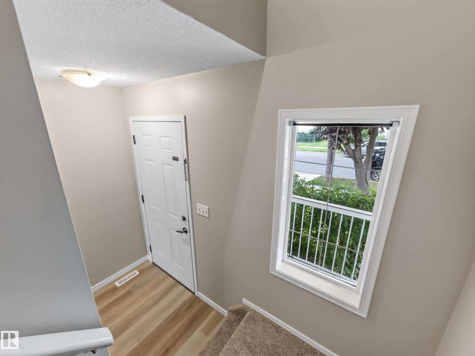 13003 101 Street NW - Photo 18