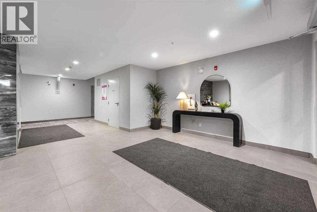 #105 150 Shawnee Square SW - 5