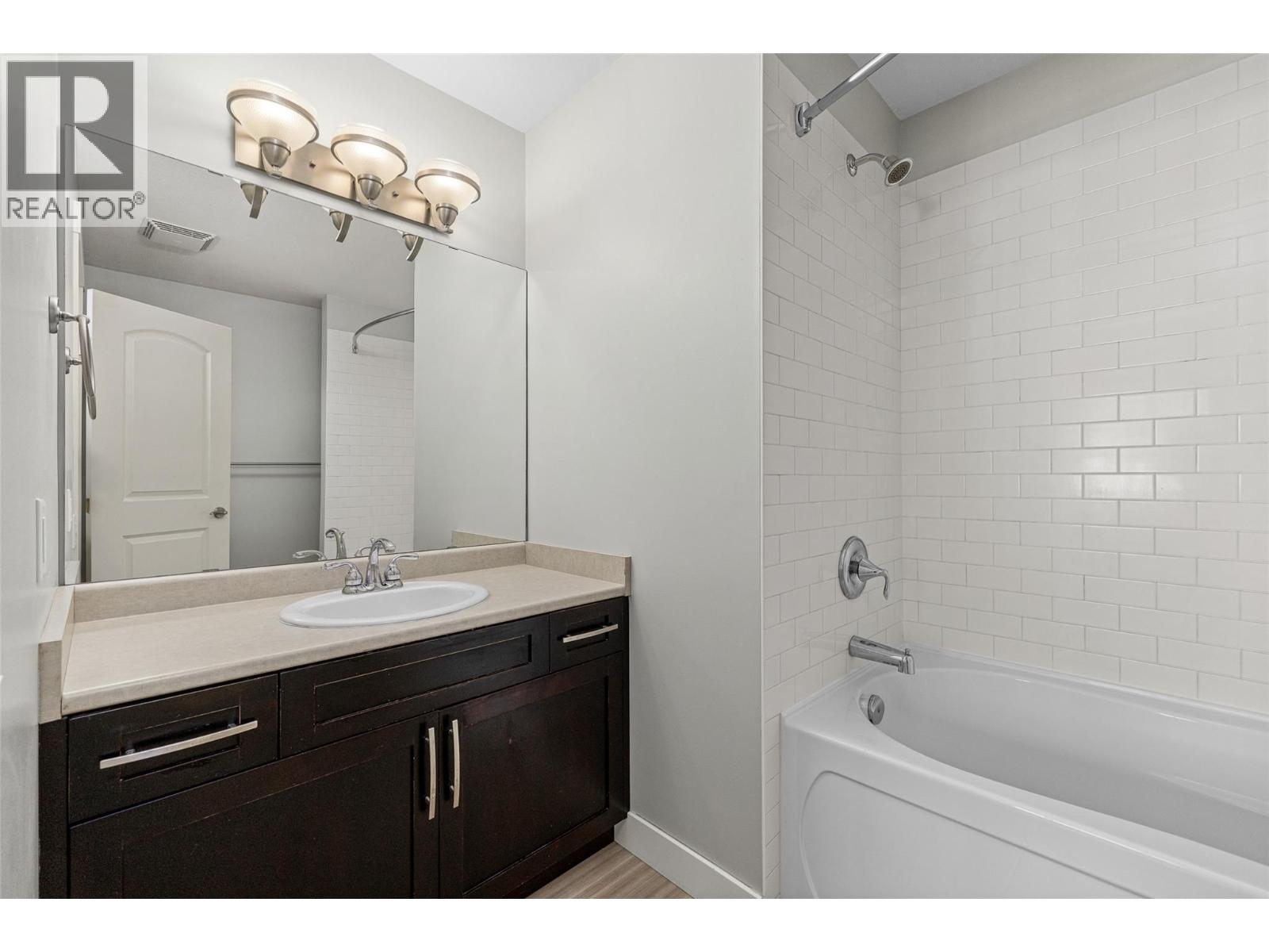#105 1651 Lynrick Road - 27