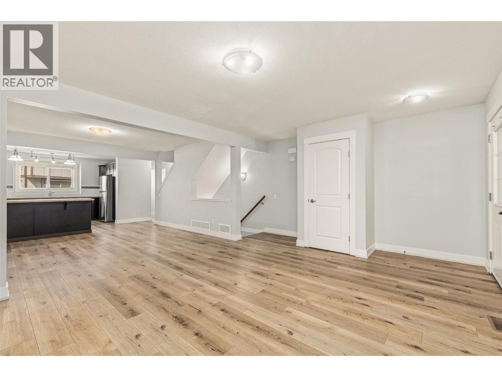 #105 1651 Lynrick Road - 10