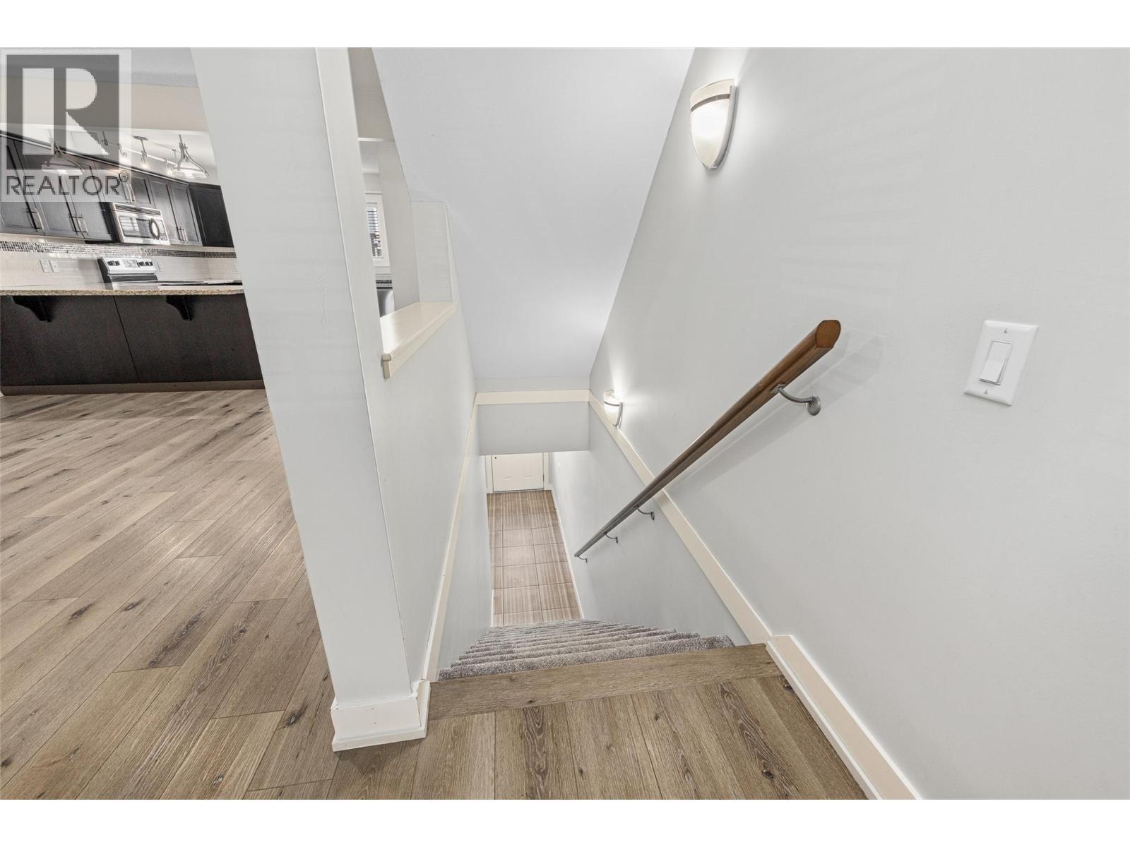 #105 1651 Lynrick Road - 32