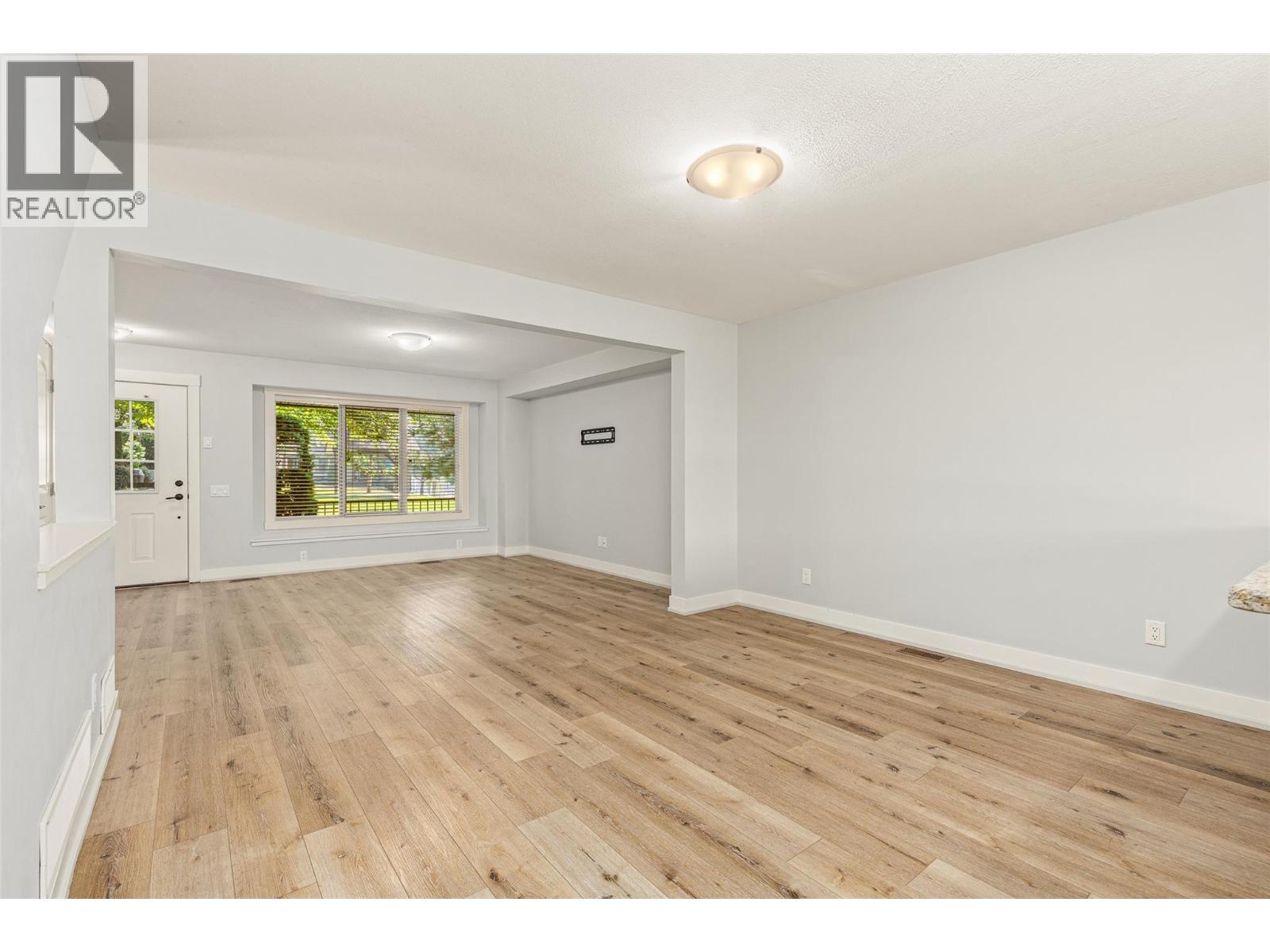 #105 1651 Lynrick Road - 17