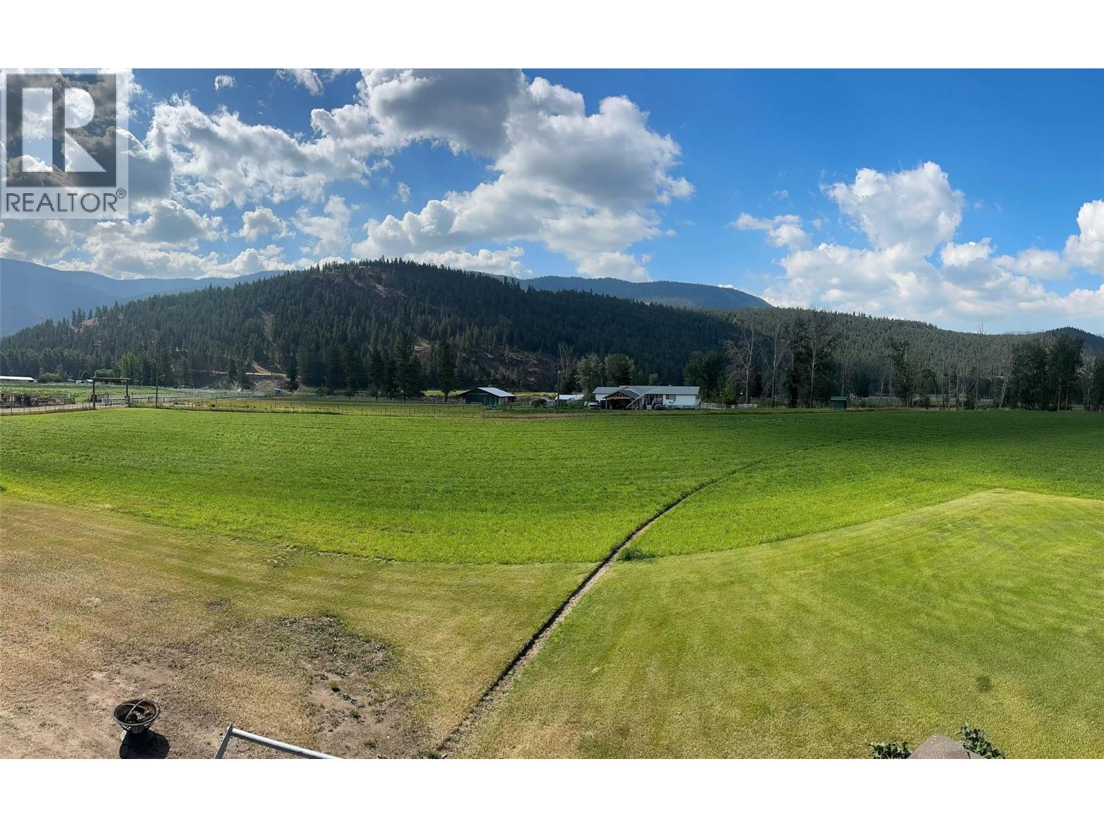  2328 Willgoose Road, Merritt