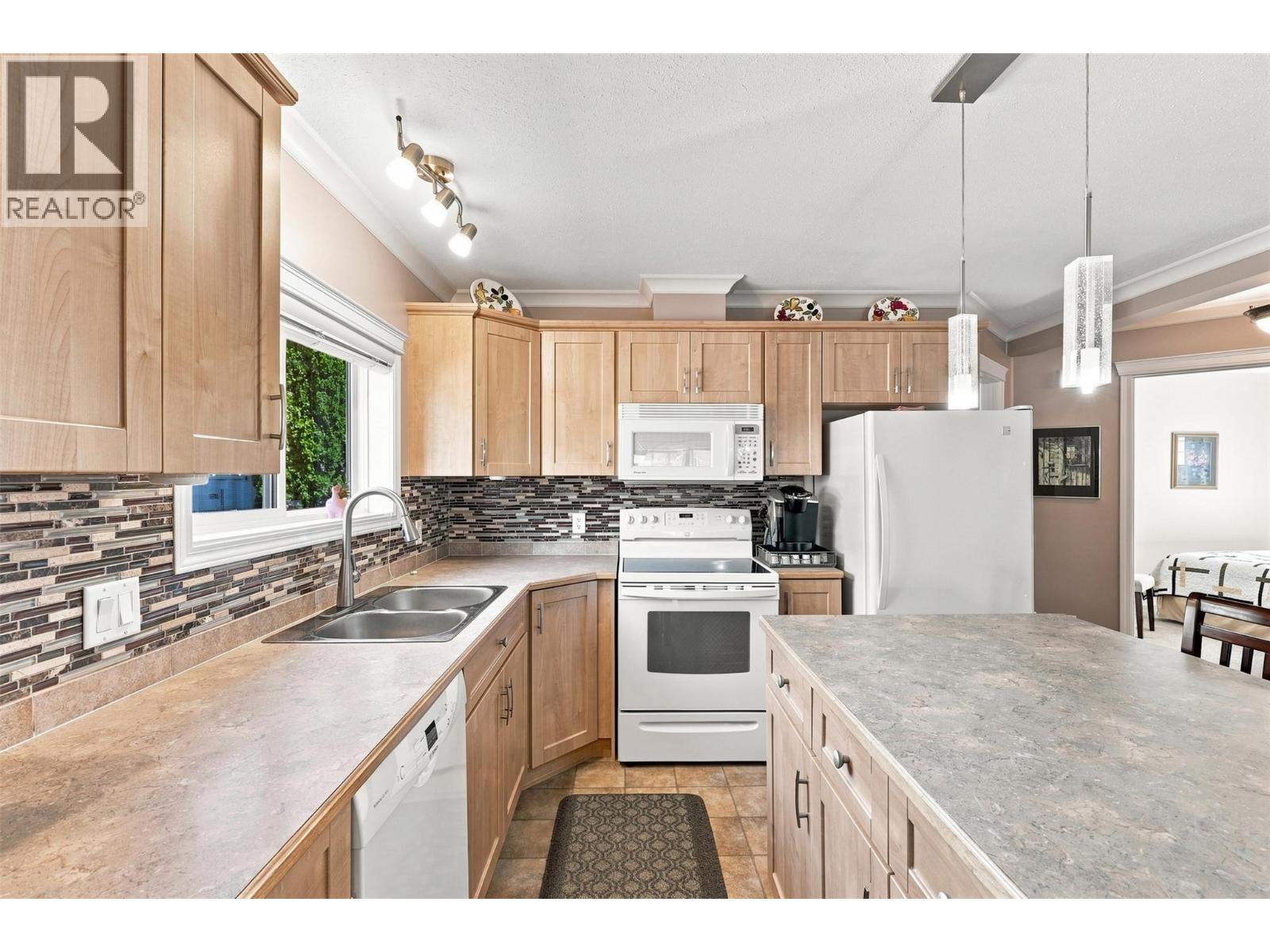 #15 791 JENSEN Road - 6