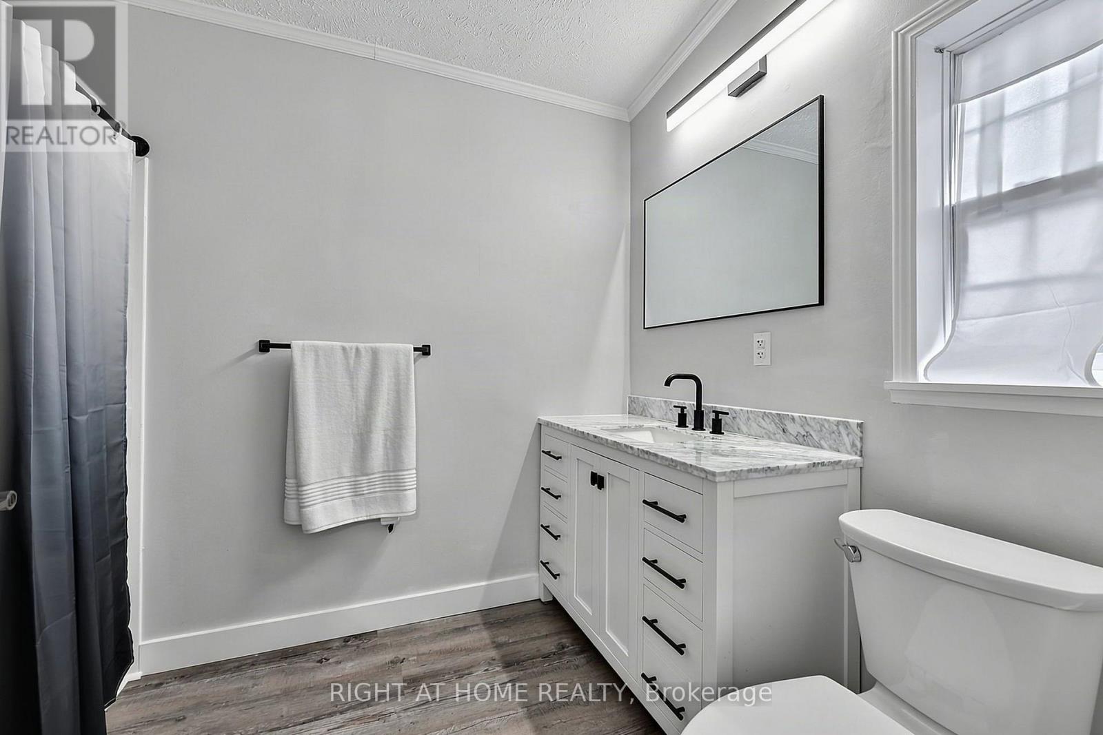 8168 LAIDLAW AVENUE - 15