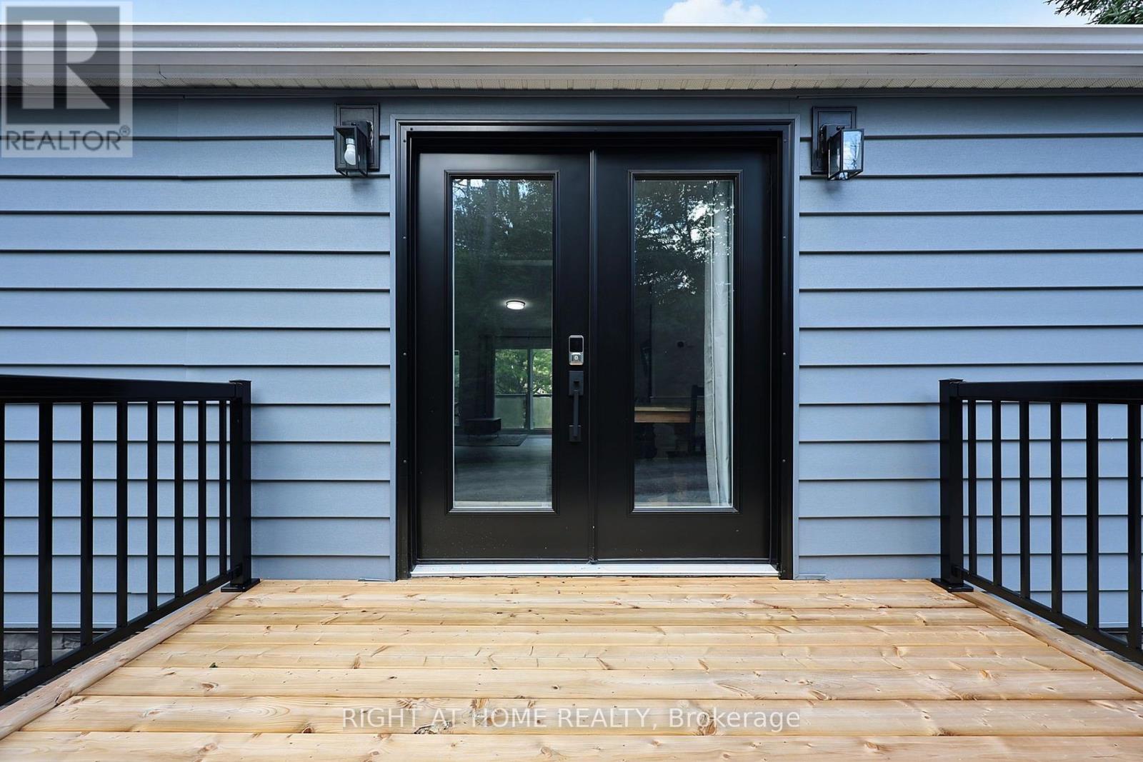 8168 LAIDLAW AVENUE - 38