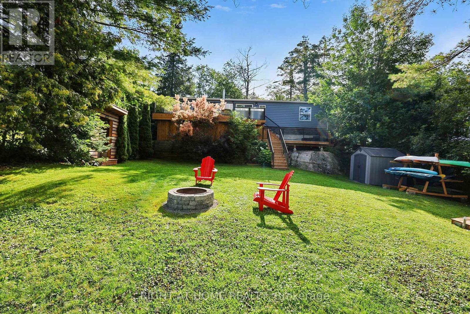8168 LAIDLAW AVENUE - 27