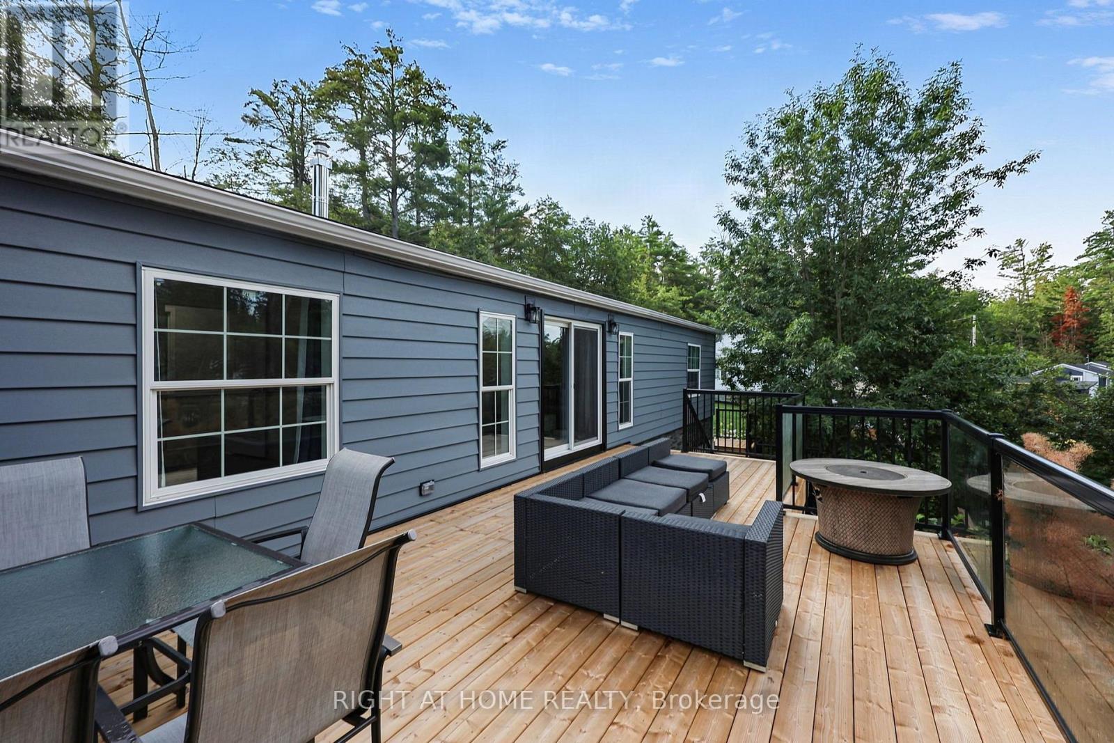 8168 LAIDLAW AVENUE - Image 20
