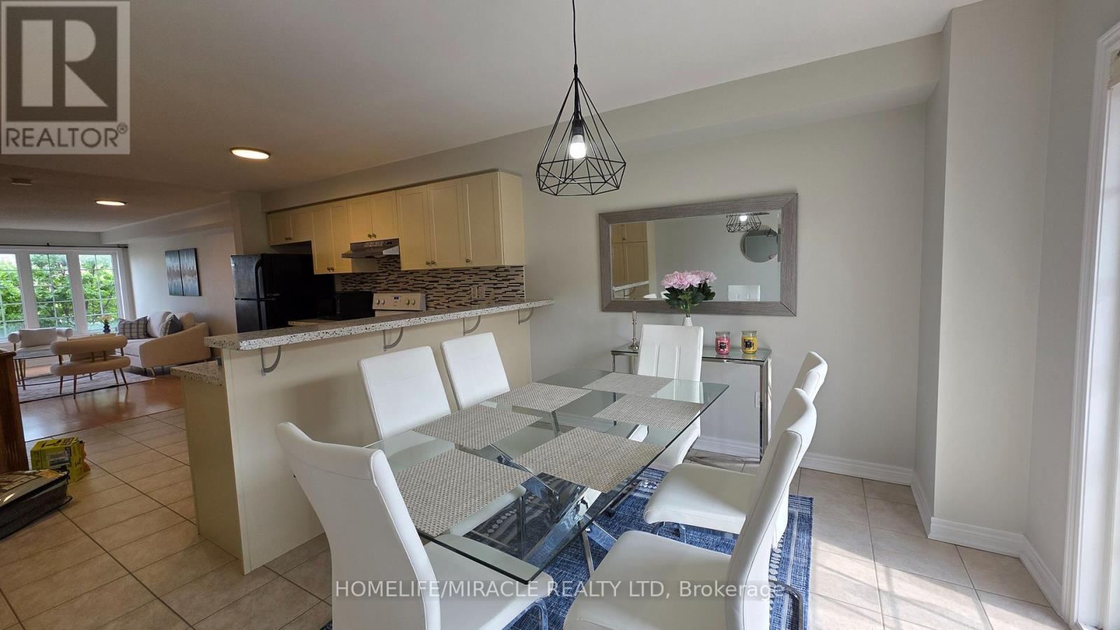45 PEACH DRIVE - Image 19