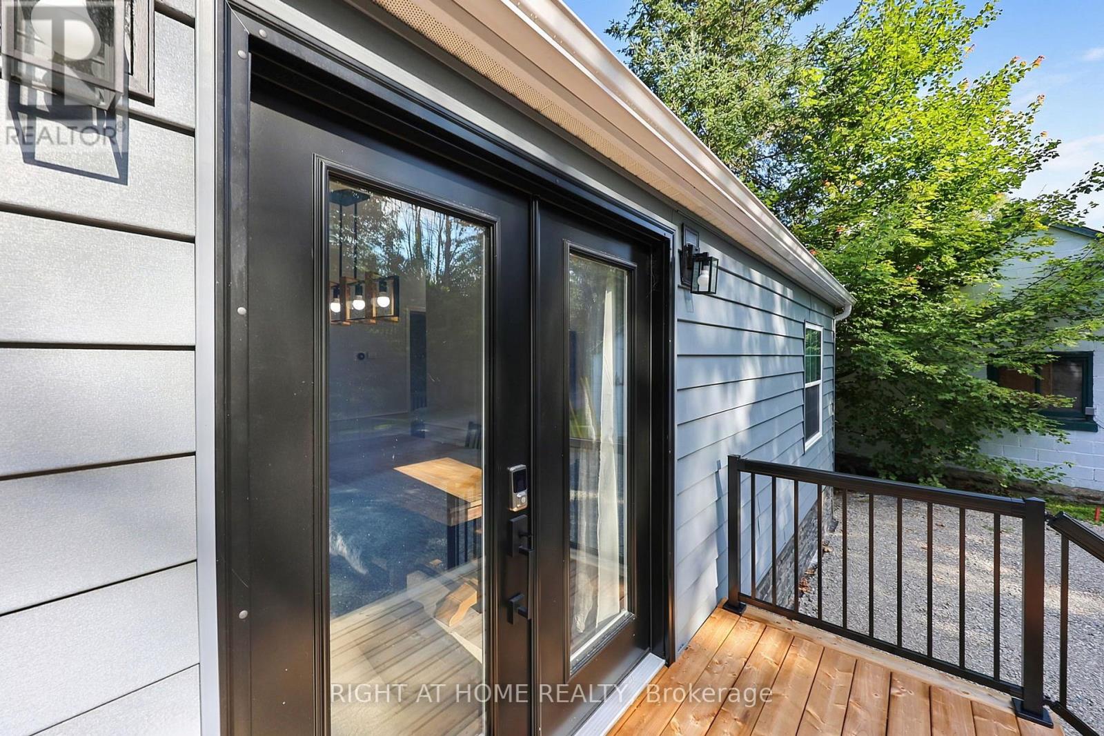 8168 LAIDLAW AVENUE - 29
