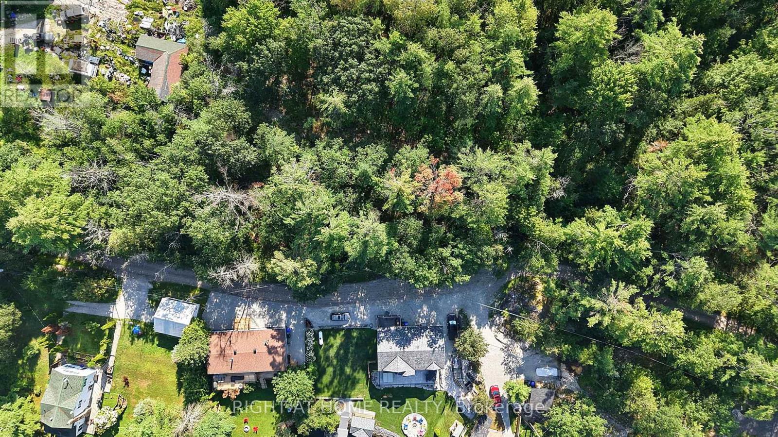 8168 LAIDLAW AVENUE - Image 33