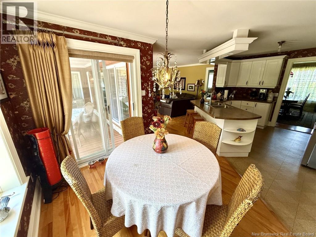 728 Boul. St-Pierre Ouest - Image 17