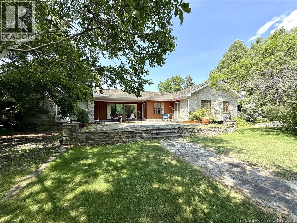 728 Boul. St-Pierre Ouest - Image 6
